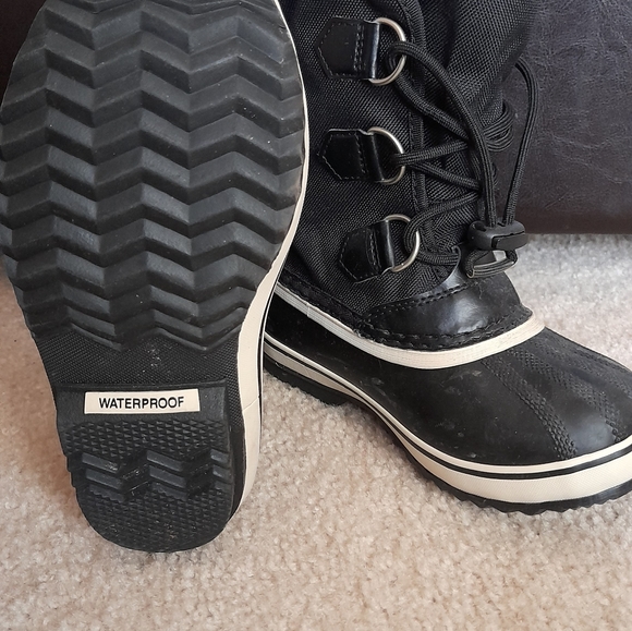 Kids winter boots - Picture 2 of 2